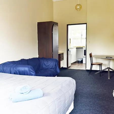 Ferry Motel Christchurch Exterior photo